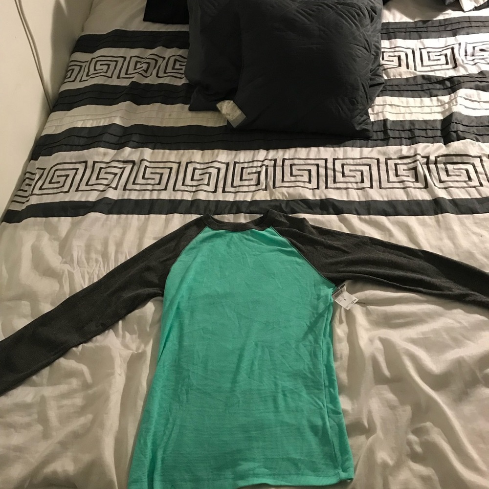 Green and dark gray long sleeve thermal